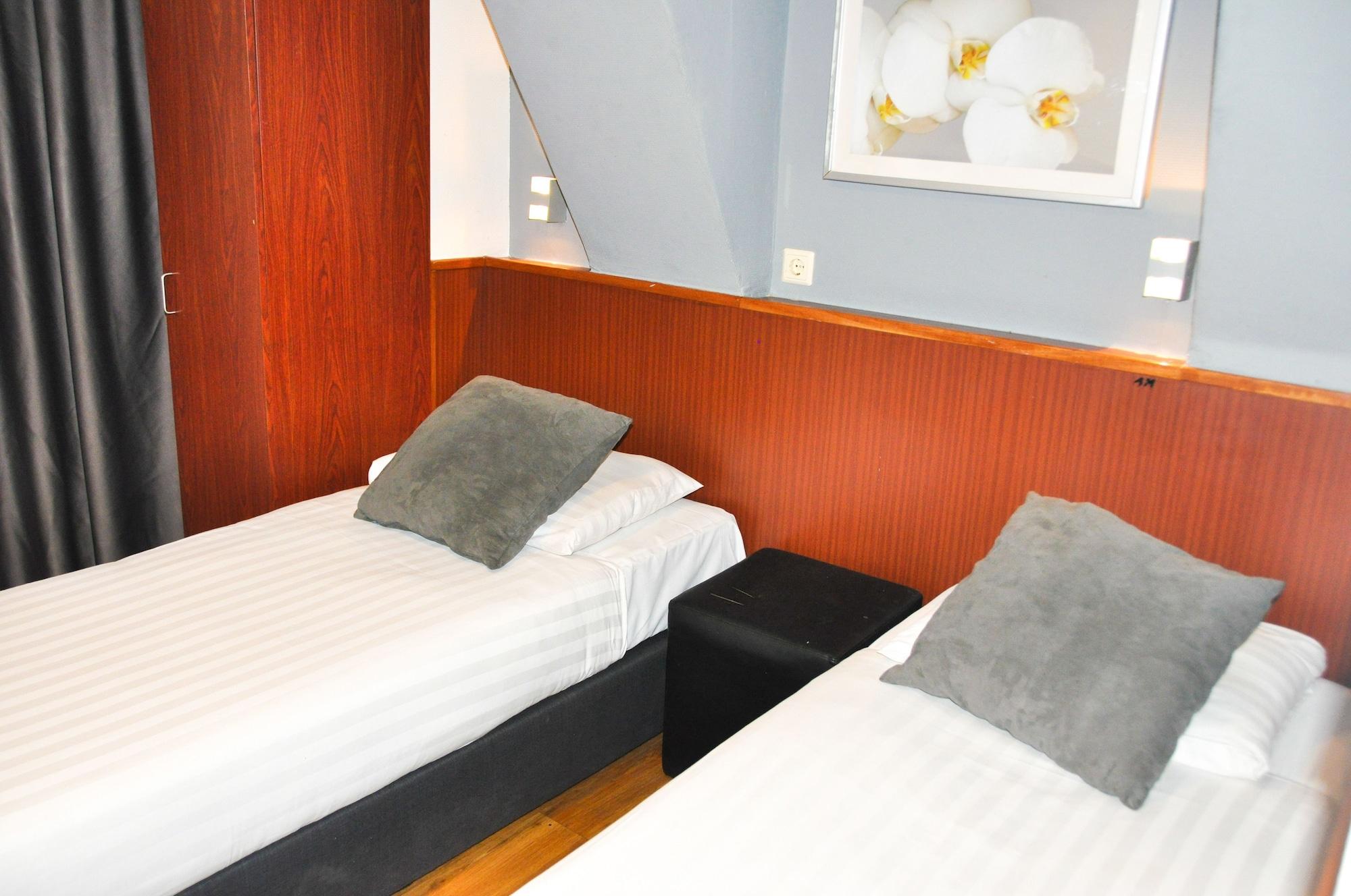 Travel Hotel Амстердам Екстериор снимка