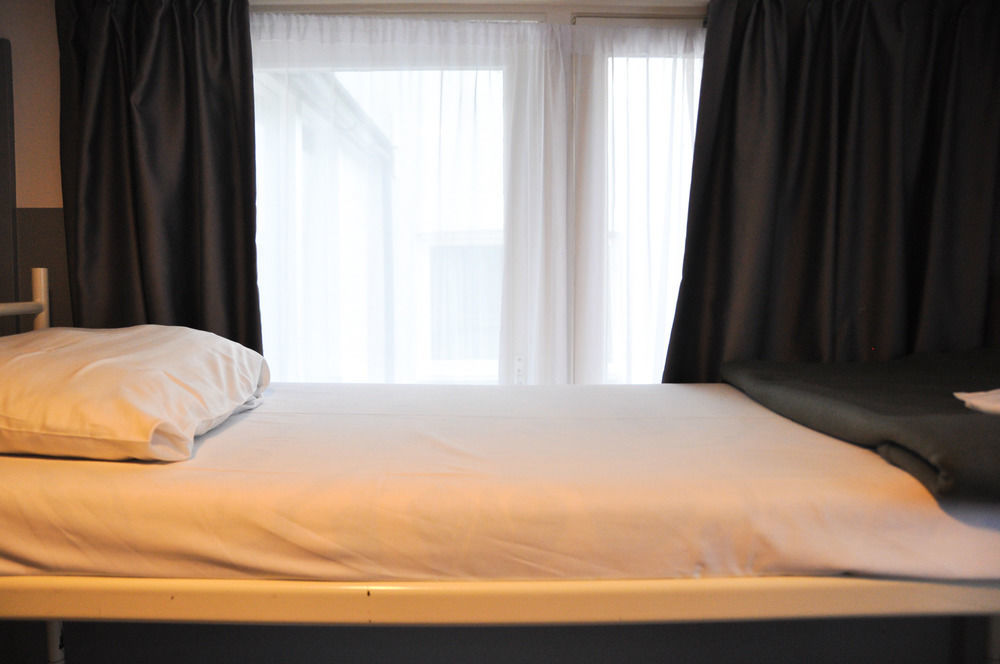 Travel Hotel Амстердам Екстериор снимка